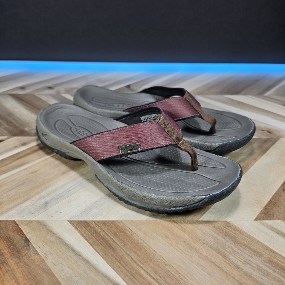 KEEN Gray Burgundy Men's 9 Strappy Outdoor Sandals Shoes Style 1019865